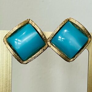 Karin Mid century faux moonstone gold clip earrings EUC